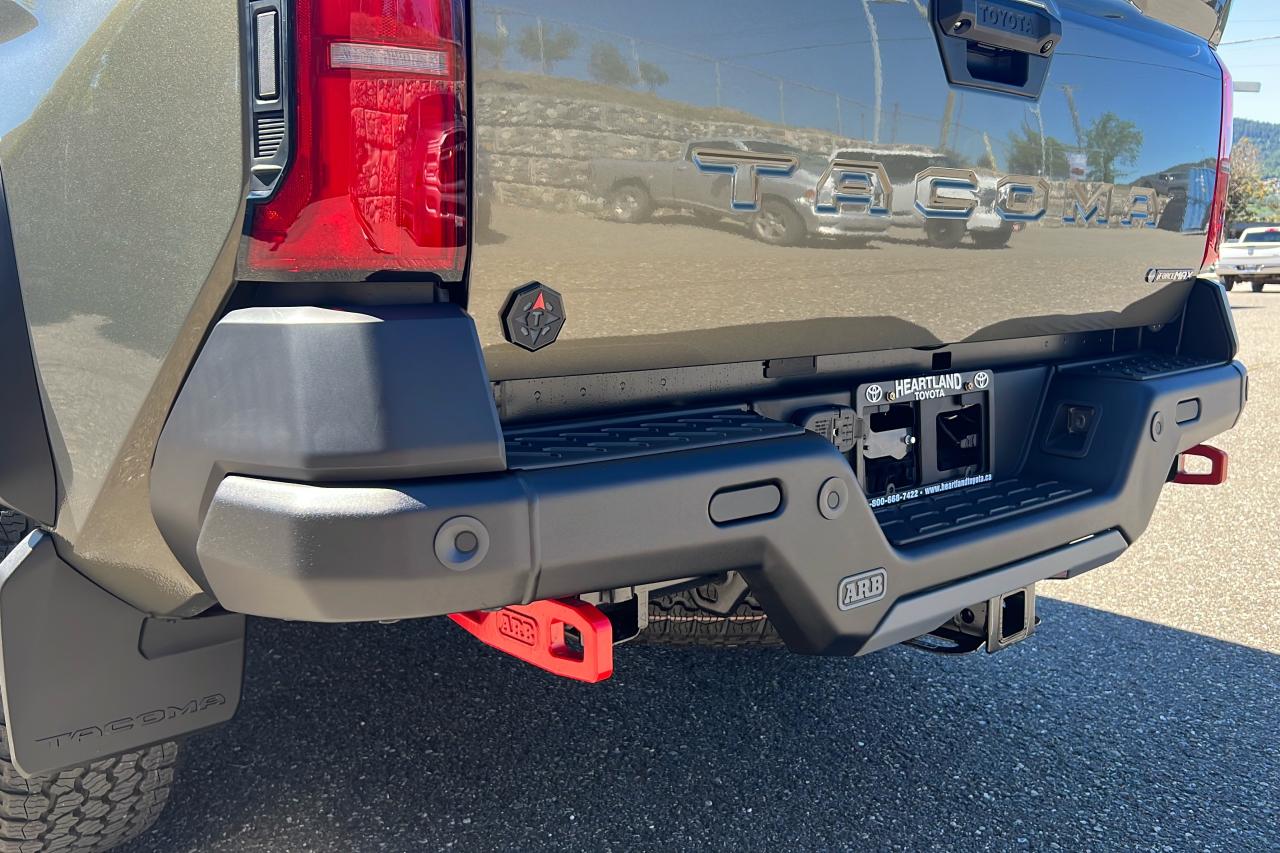 2025 Toyota Tacoma HV DOUBLE CAB TRAILHUNTER Photo