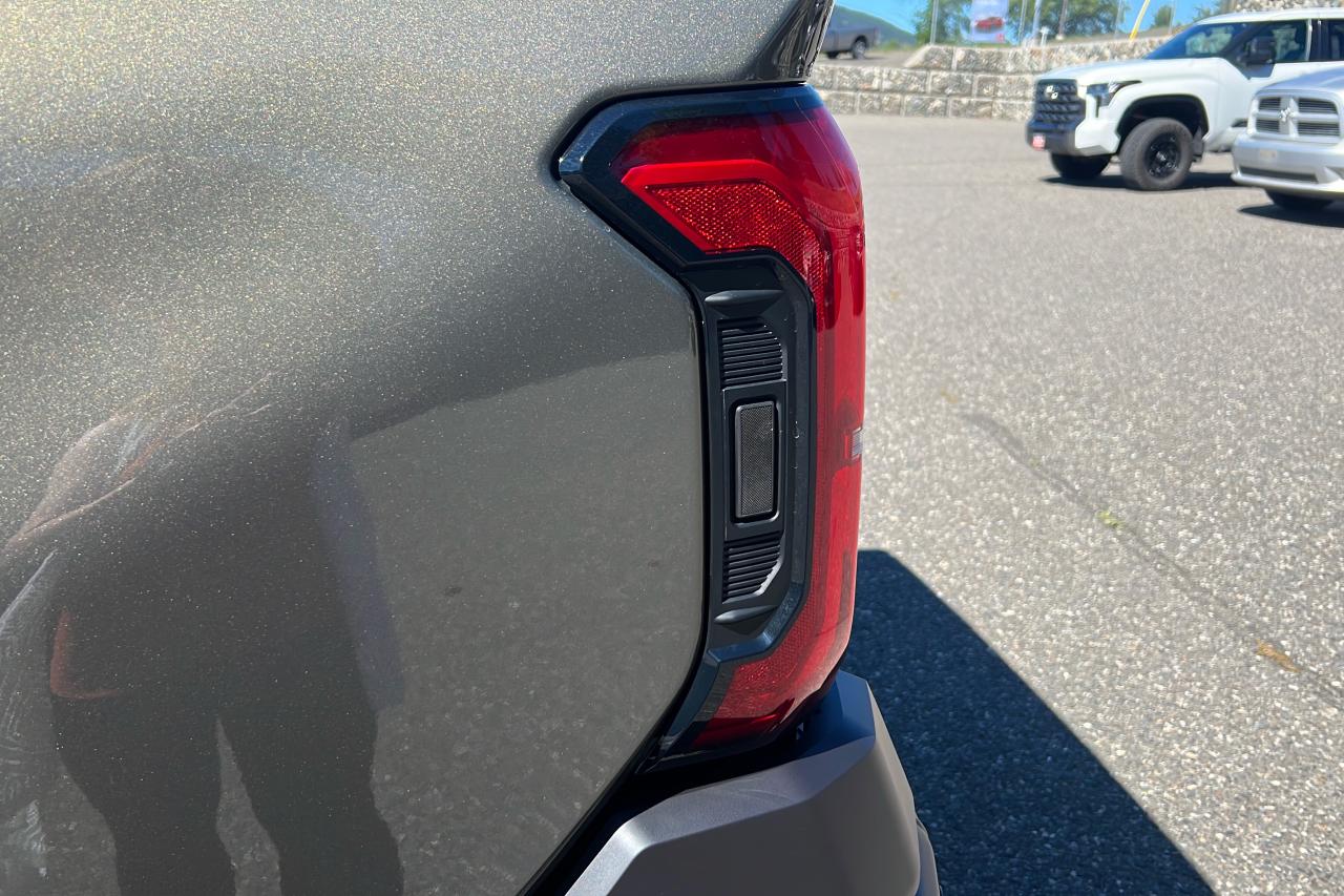 2025 Toyota Tacoma HV DOUBLE CAB TRAILHUNTER Photo