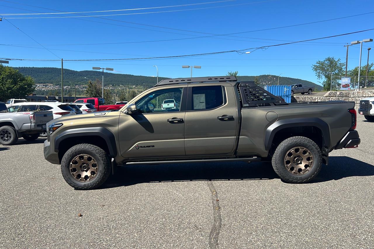 2025 Toyota Tacoma HV DOUBLE CAB TRAILHUNTER Photo