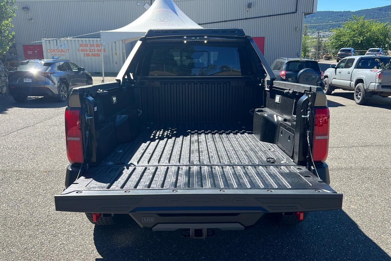 2025 Toyota Tacoma HV DOUBLE CAB TRAILHUNTER Photo