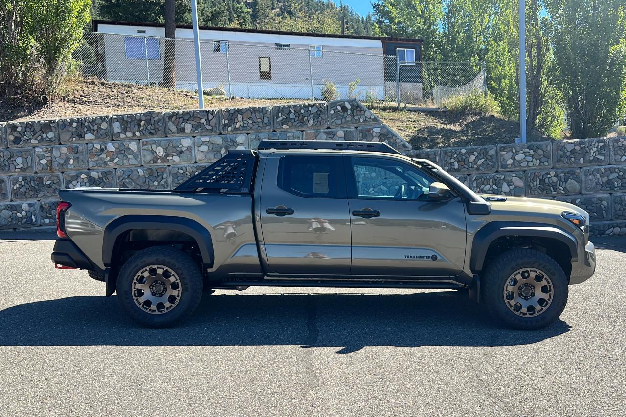 2025 Toyota Tacoma HV DOUBLE CAB TRAILHUNTER Photo