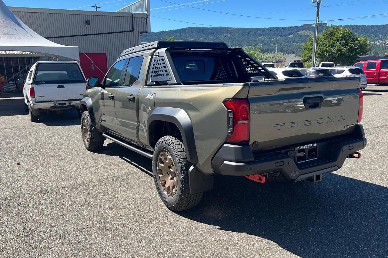 2025 Toyota Tacoma HV DOUBLE CAB TRAILHUNTER Photo4