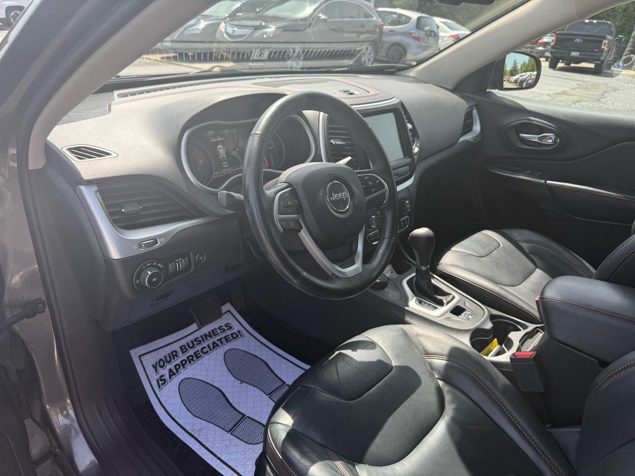 2016 Jeep Cherokee Trailhawk * PANO SUNROOF*CERTIFIED Photo12