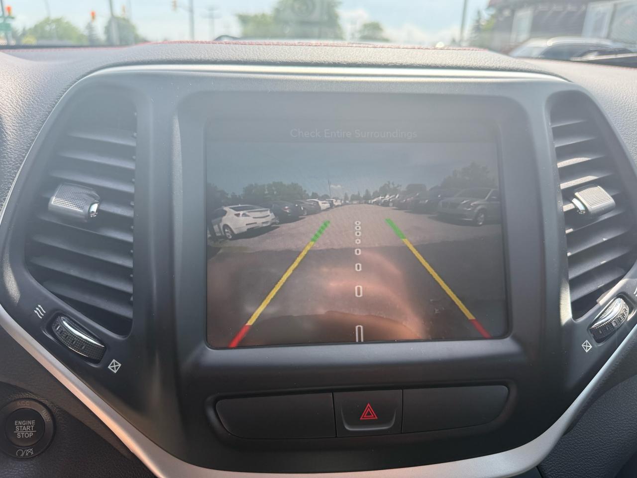 2016 Jeep Cherokee Trailhawk * PANO SUNROOF*CERTIFIED Photo18