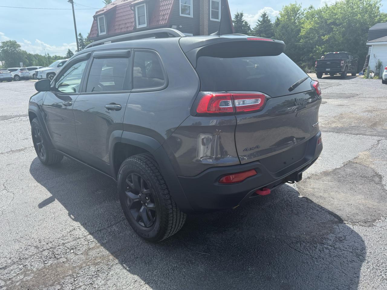 2016 Jeep Cherokee Trailhawk * PANO SUNROOF*CERTIFIED Photo5