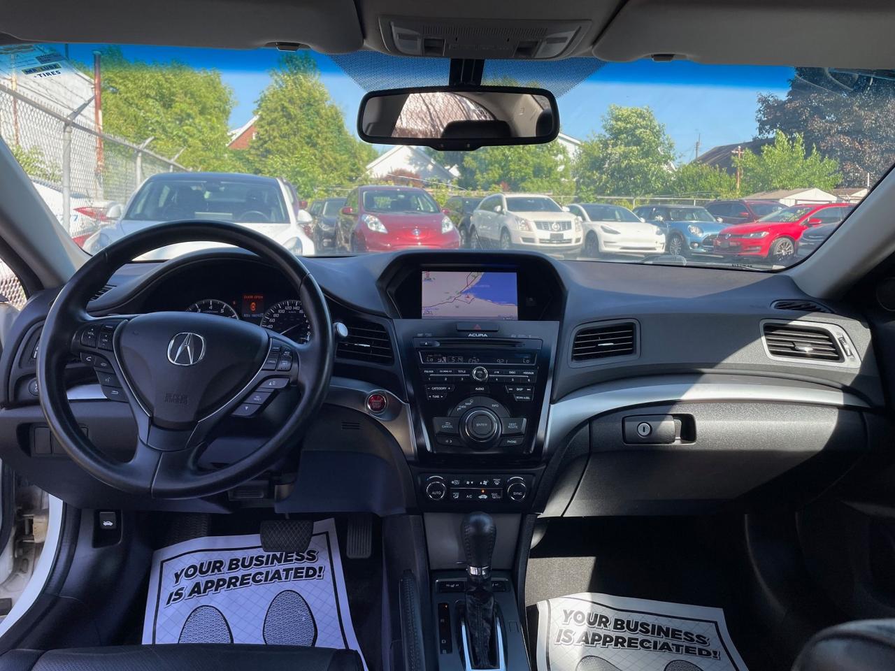 2015 Acura ILX Tech Pkg *NAV, LEATHER HEATED SEATS, SUNROOF* - Photo #10
