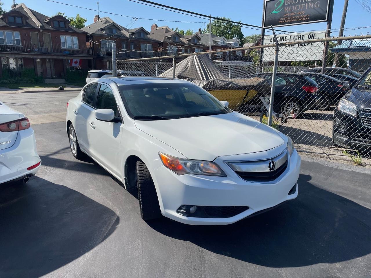 2015 Acura ILX Tech Pkg *NAV, LEATHER HEATED SEATS, SUNROOF* - Photo #3