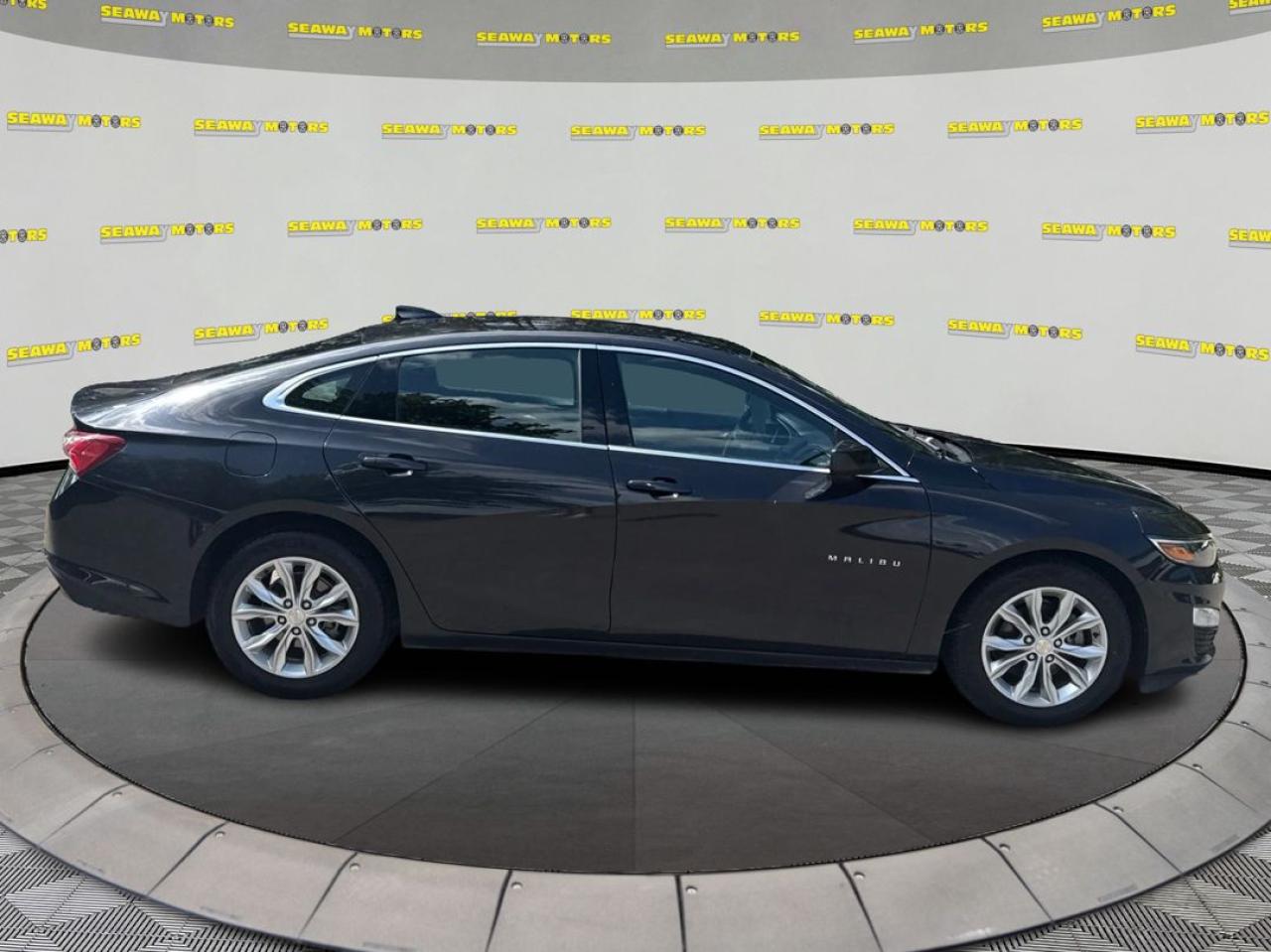 2022 Chevrolet Malibu LT (1LT) - Photo #2