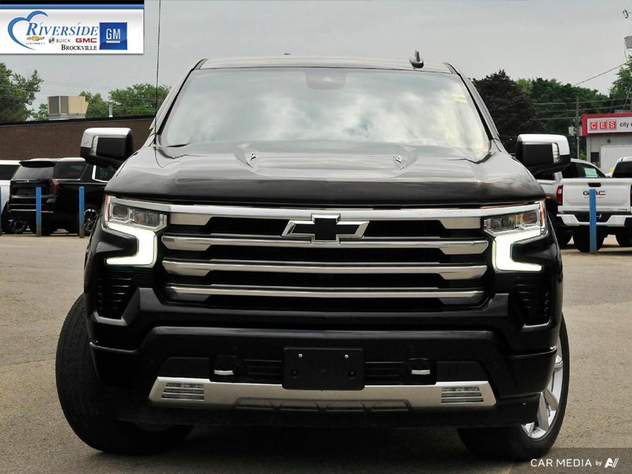 2024 Chevrolet Silverado 1500 High Country Photo1