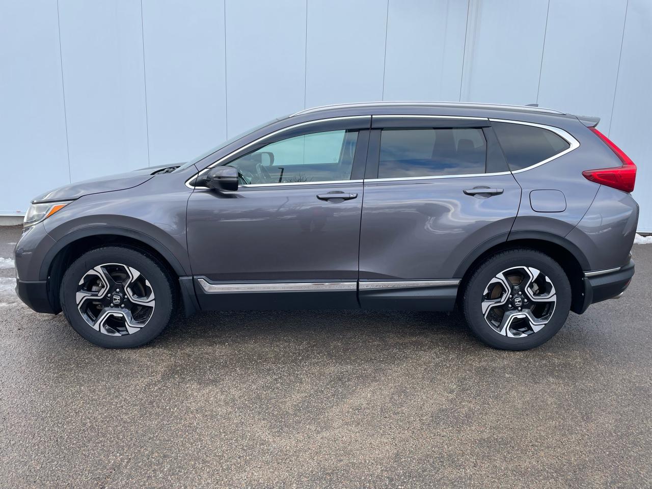 2019 Honda CR-V Touring AWD Photo
