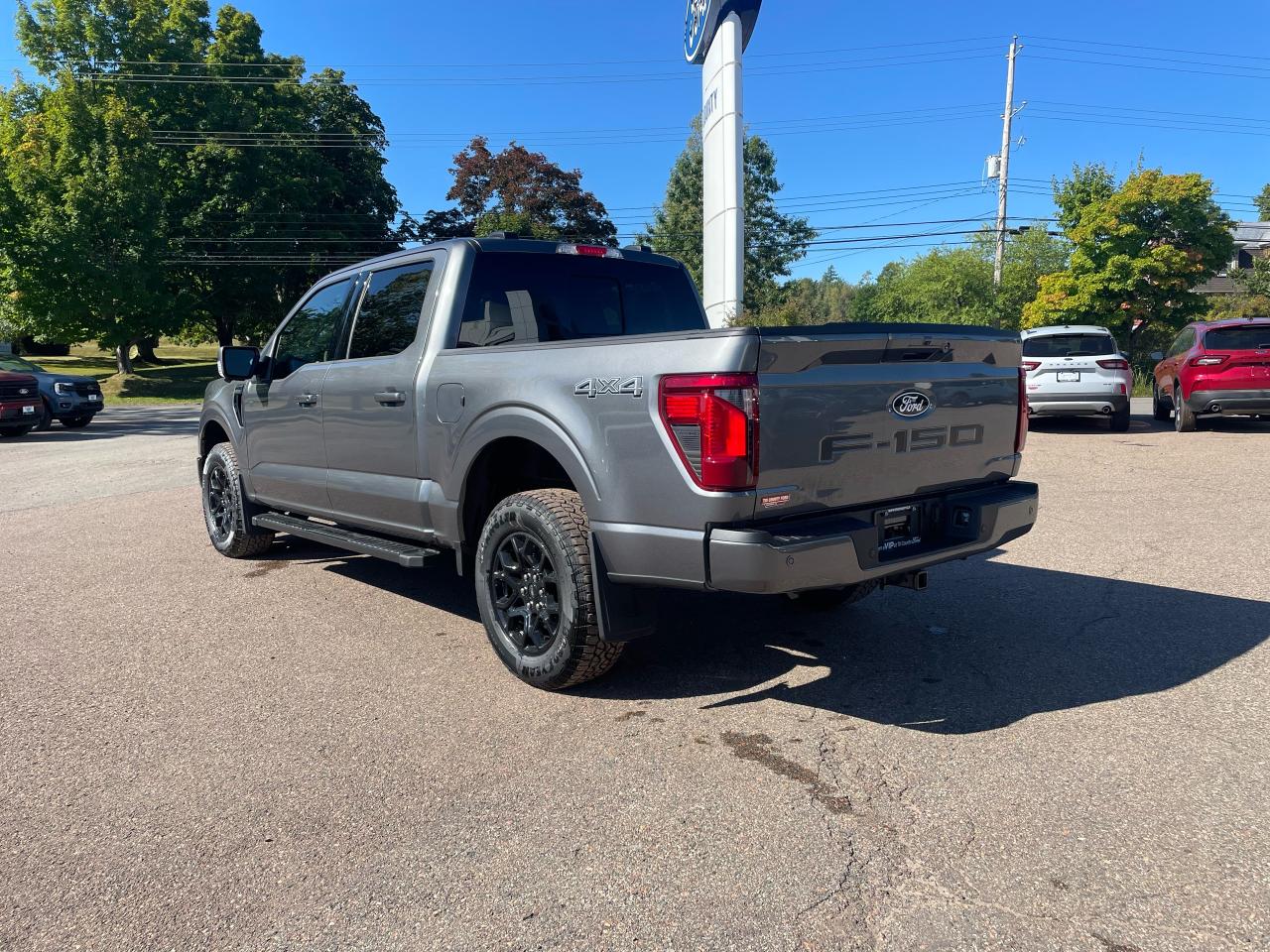 2025 Ford F-150 XLT Photo4
