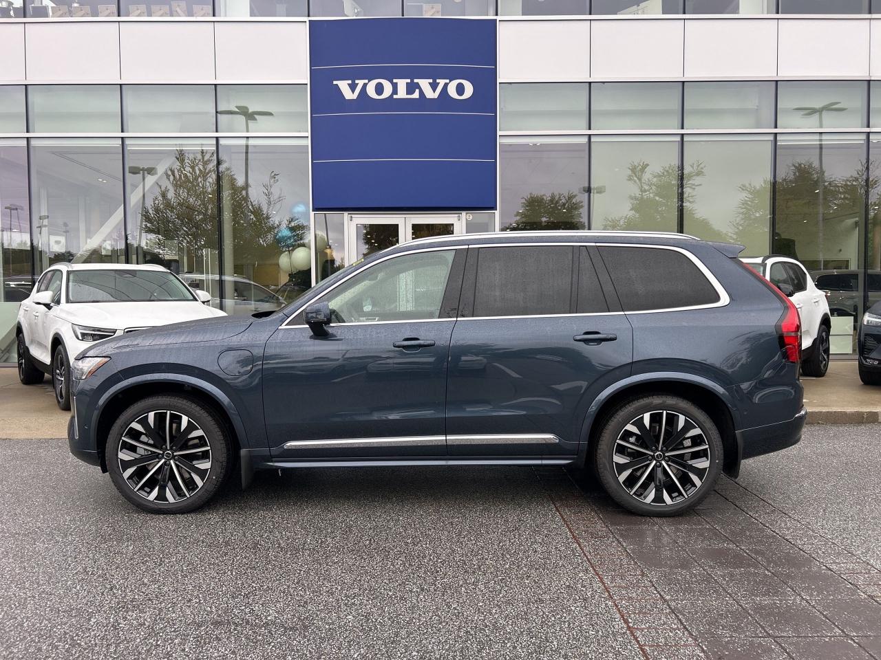 New 2025 Volvo XC90 Plug-In Hybrid 2025.5 T8 AWD Ultra Bright Theme 6-Seater for sale in Surrey, BC