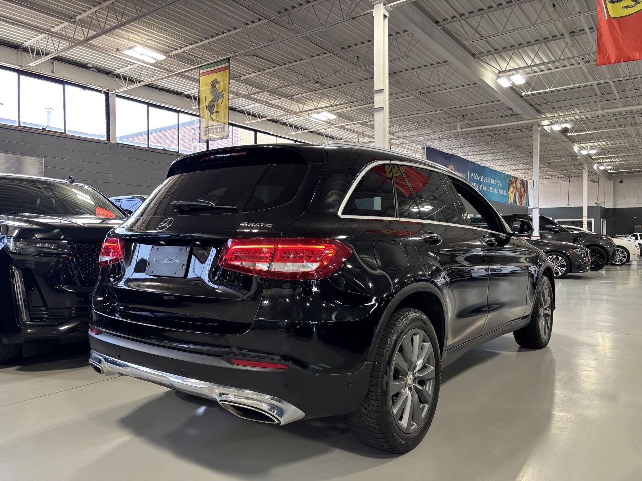 2016 Mercedes-Benz GLC GLC300|4MATIC|NAV|BLACKWOOD|DUALROOF|LEATHER|+++ - Photo #4