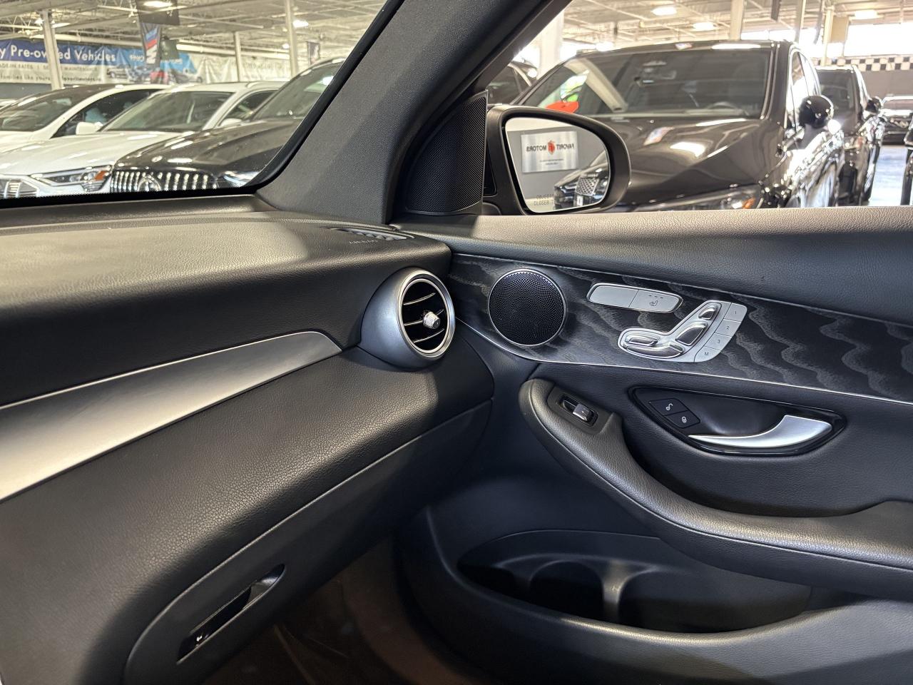 2016 Mercedes-Benz GLC GLC300|4MATIC|NAV|BLACKWOOD|DUALROOF|LEATHER|+++ - Photo #18