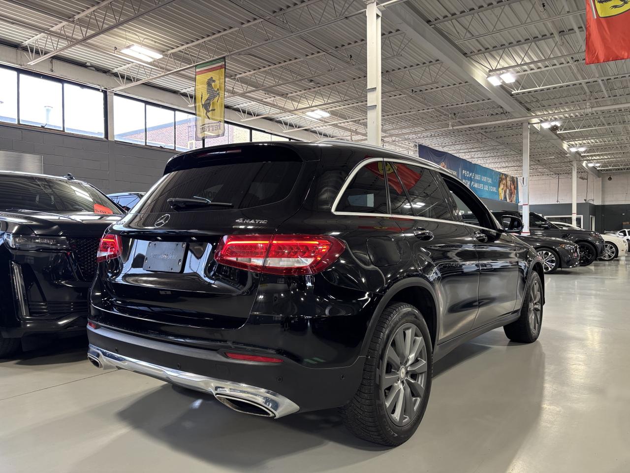 2016 Mercedes-Benz GLC GLC300|4MATIC|NAV|BLACKWOOD|DUALROOF|LEATHER|+++ - Photo #4