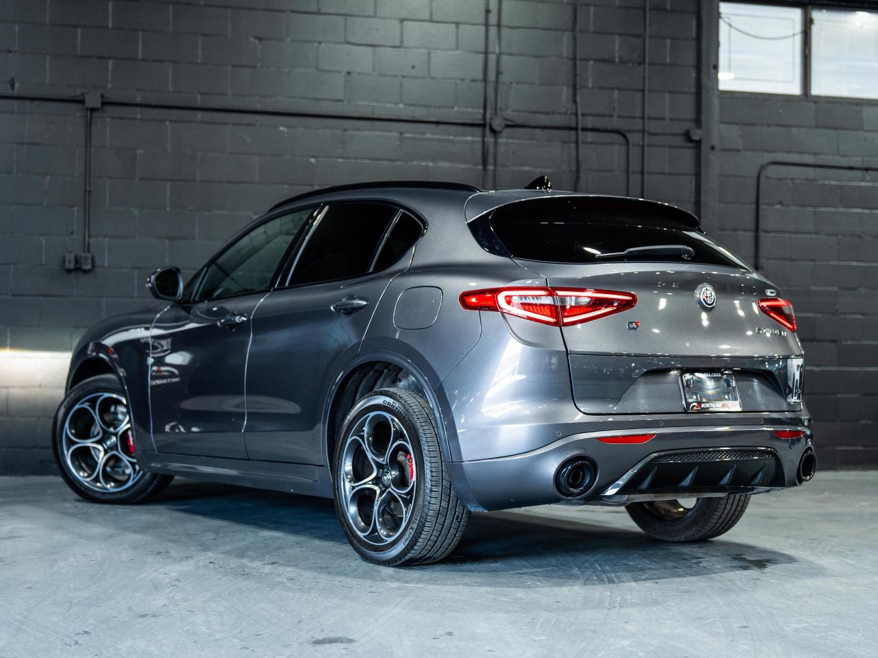 2022 Alfa Romeo Stelvio Veloce/HARMEN K/NAV/1OWNER/CLEAN CARFAX Photo4