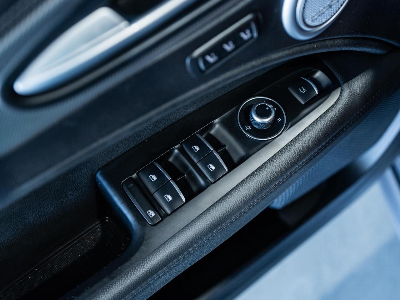 2022 Alfa Romeo Stelvio Veloce/HARMEN K/NAV/1OWNER/CLEAN CARFAX Photo