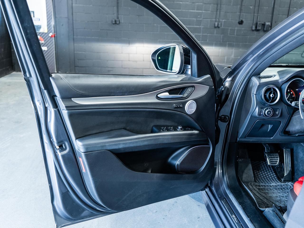 2022 Alfa Romeo Stelvio Veloce/HARMEN K/NAV/1OWNER/CLEAN CARFAX Photo