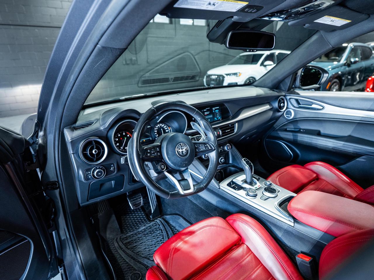 2022 Alfa Romeo Stelvio Veloce/HARMEN K/NAV/1OWNER/CLEAN CARFAX Photo