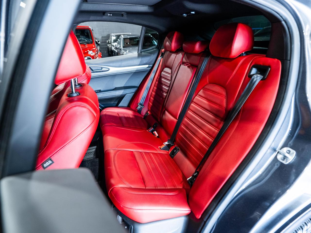 2022 Alfa Romeo Stelvio Veloce/HARMEN K/NAV/1OWNER/CLEAN CARFAX Photo