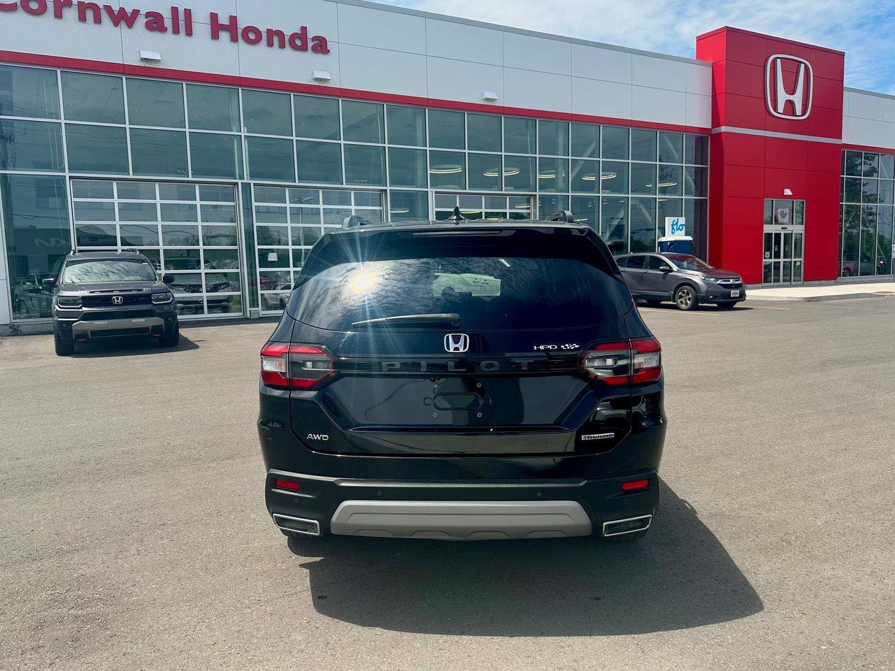 2023 Honda Pilot Touring Photo