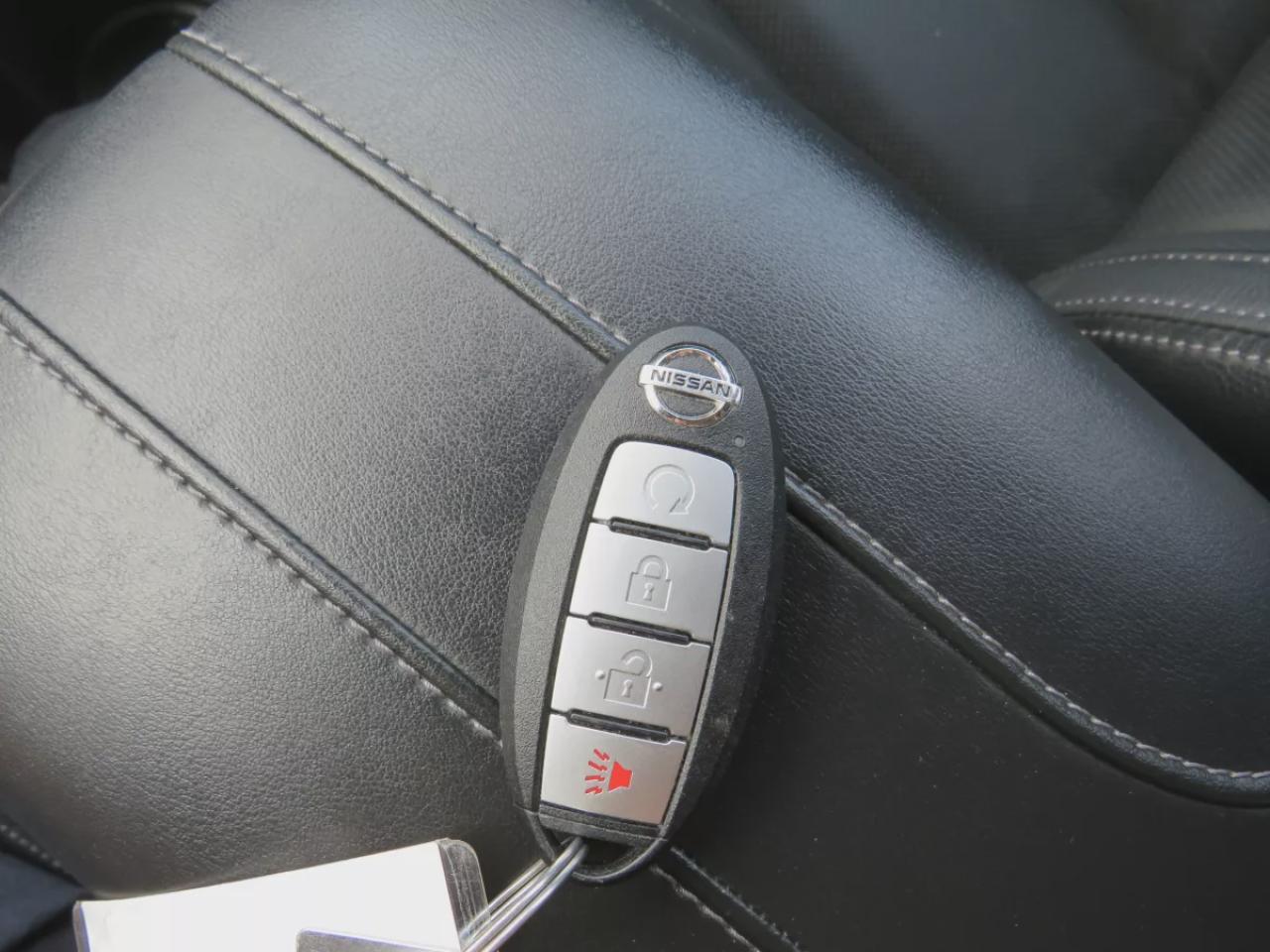 2019 Nissan Qashqai SL (**LOW KM!!**CLEAN TITLE/NO ACCIDENTS!!**SAFETY/CERTIFIED!!**AWD**ALLOY RIMS**LEATHER**SUNROOF**NAVIGATION**HEATED SEATS/STEERING WHEEL**DUAL CLIMATE CONTROL**PUSH BUTTON START**POWER SEATS**360 DEGREE REVERSE CAMERA**DIGITAL TOUCHSCREEN**LEATHER WRAPP Photo