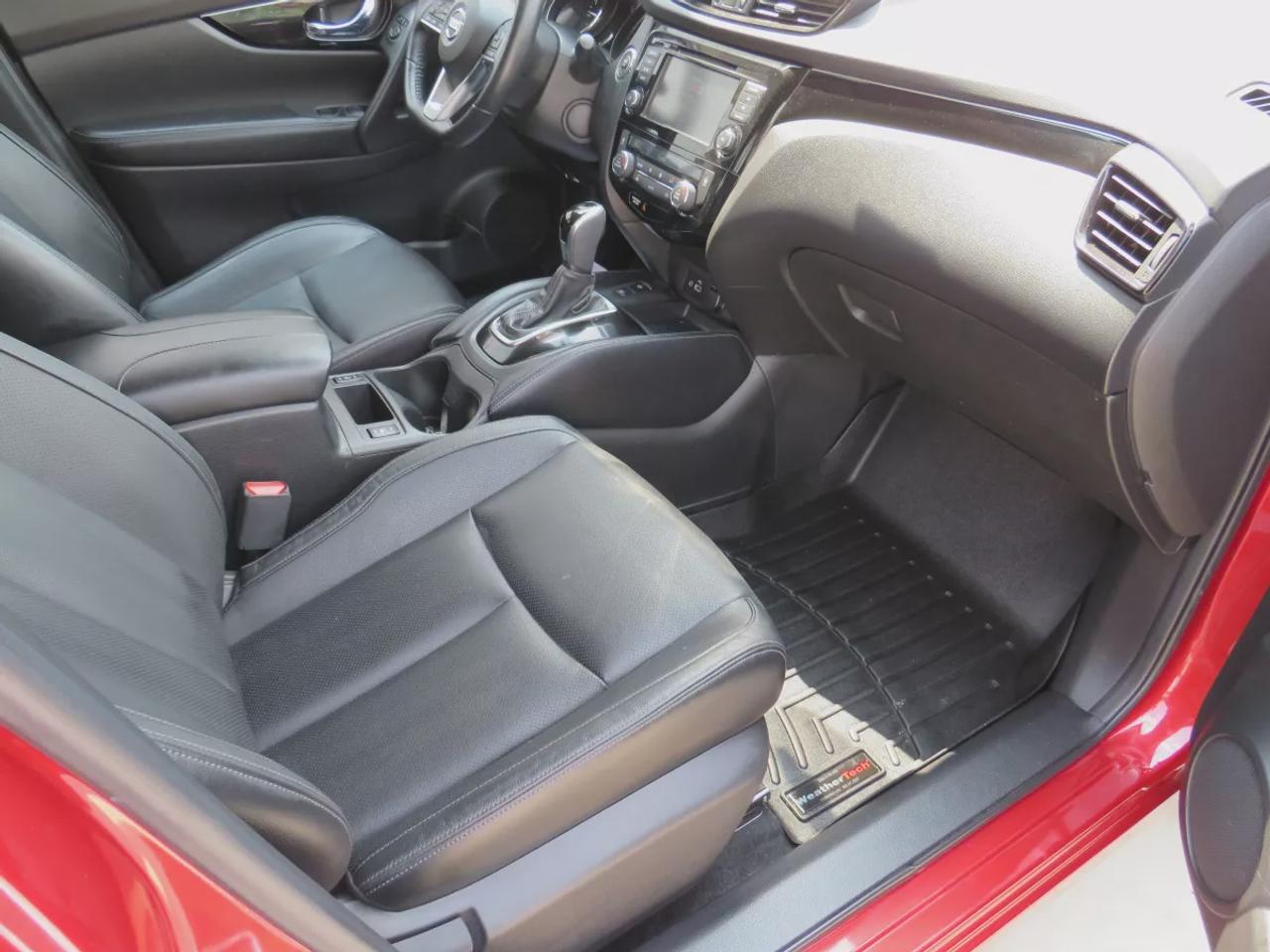 2019 Nissan Qashqai SL  | Low Km | Clean Title | No Accidents | Safety Certified | AWD | Alloy Rims | Leather | Sunroof | Navigation | Heated Seats | Heated Steering Wheel | Dual Climate Control | Push Button Start | Power Seats | 360 Degree Reverse Camera | Touchscreen Photo