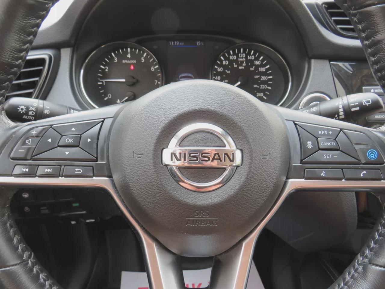 2019 Nissan Qashqai SL  | Low Km | Clean Title | No Accidents | Safety Certified | AWD | Alloy Rims | Leather | Sunroof | Navigation | Heated Seats | Heated Steering Wheel | Dual Climate Control | Push Button Start | Power Seats | 360 Degree Reverse Camera | Touchscreen Photo