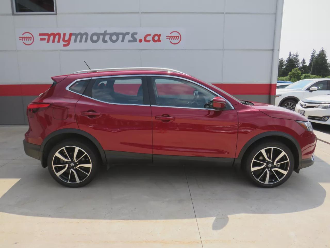 2019 Nissan Qashqai SL  | Low Km | Clean Title | No Accidents | Safety Certified | AWD | Alloy Rims | Leather | Sunroof | Navigation | Heated Seats | Heated Steering Wheel | Dual Climate Control | Push Button Start | Power Seats | 360 Degree Reverse Camera | Touchscreen Photo