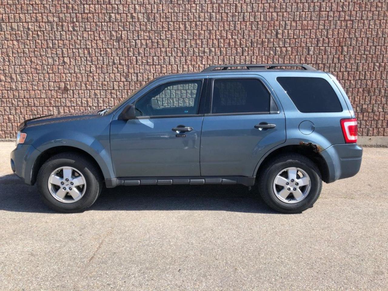 2011 Ford Escape XLT |MANUAL|UPGRADED INFOTAINMENT SYSTEM| - Photo #3