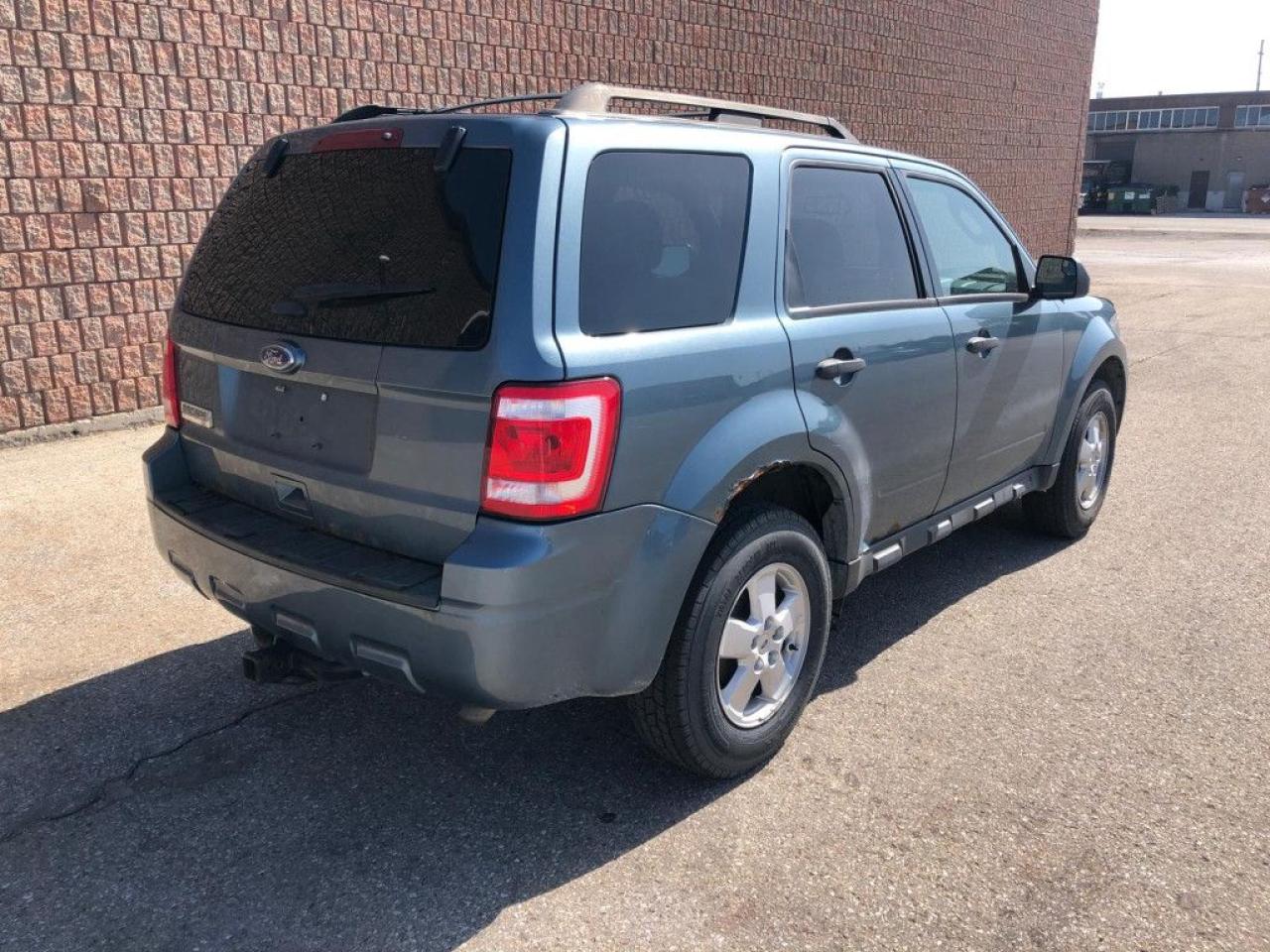 2011 Ford Escape XLT |MANUAL|UPGRADED INFOTAINMENT SYSTEM| - Photo #6