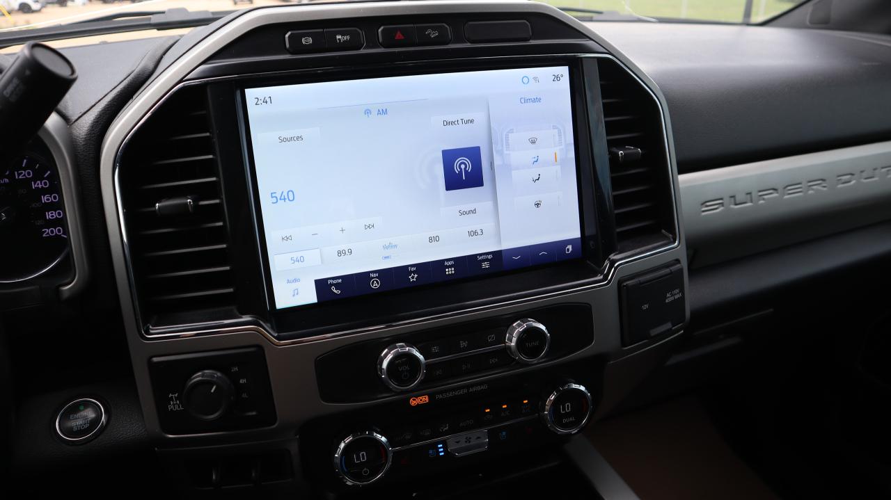 2022 Ford F-350 Super Duty SRW Lariat Photo5
