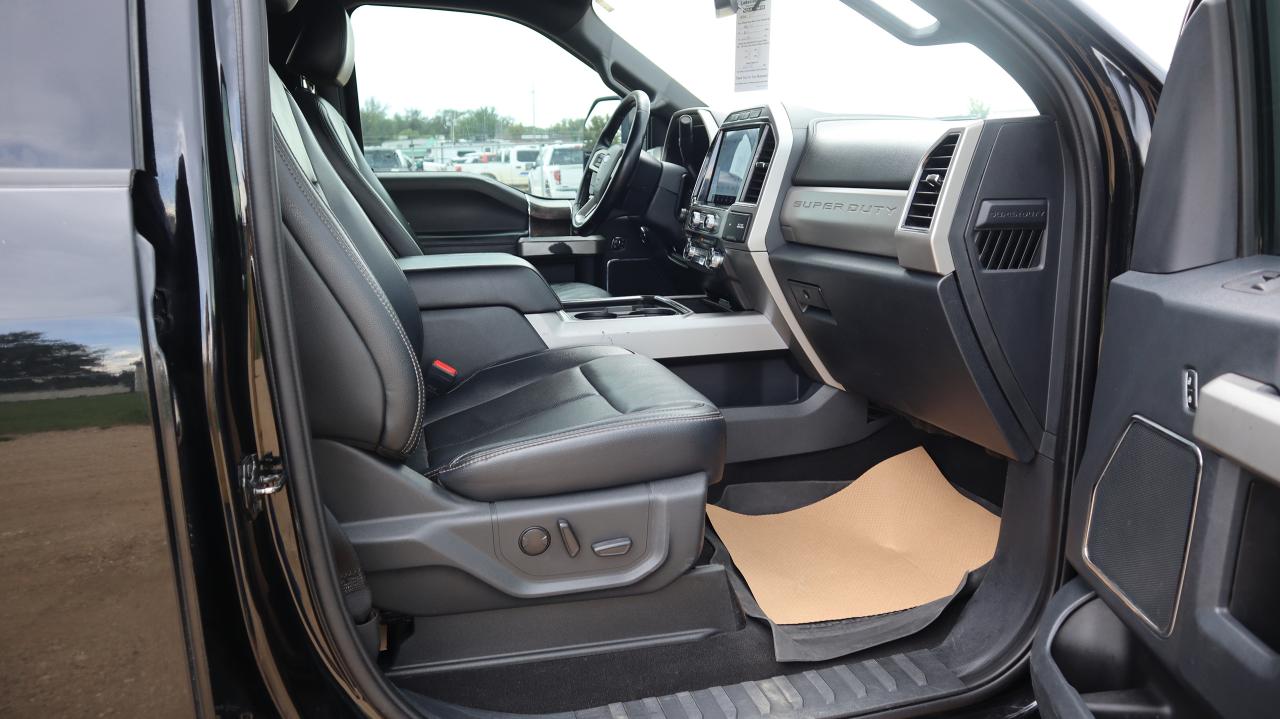 2022 Ford F-350 Super Duty SRW Lariat Photo5