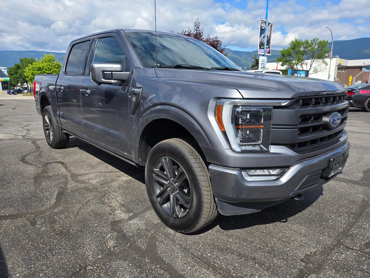 2021 Ford F-150 Lariat Photo2