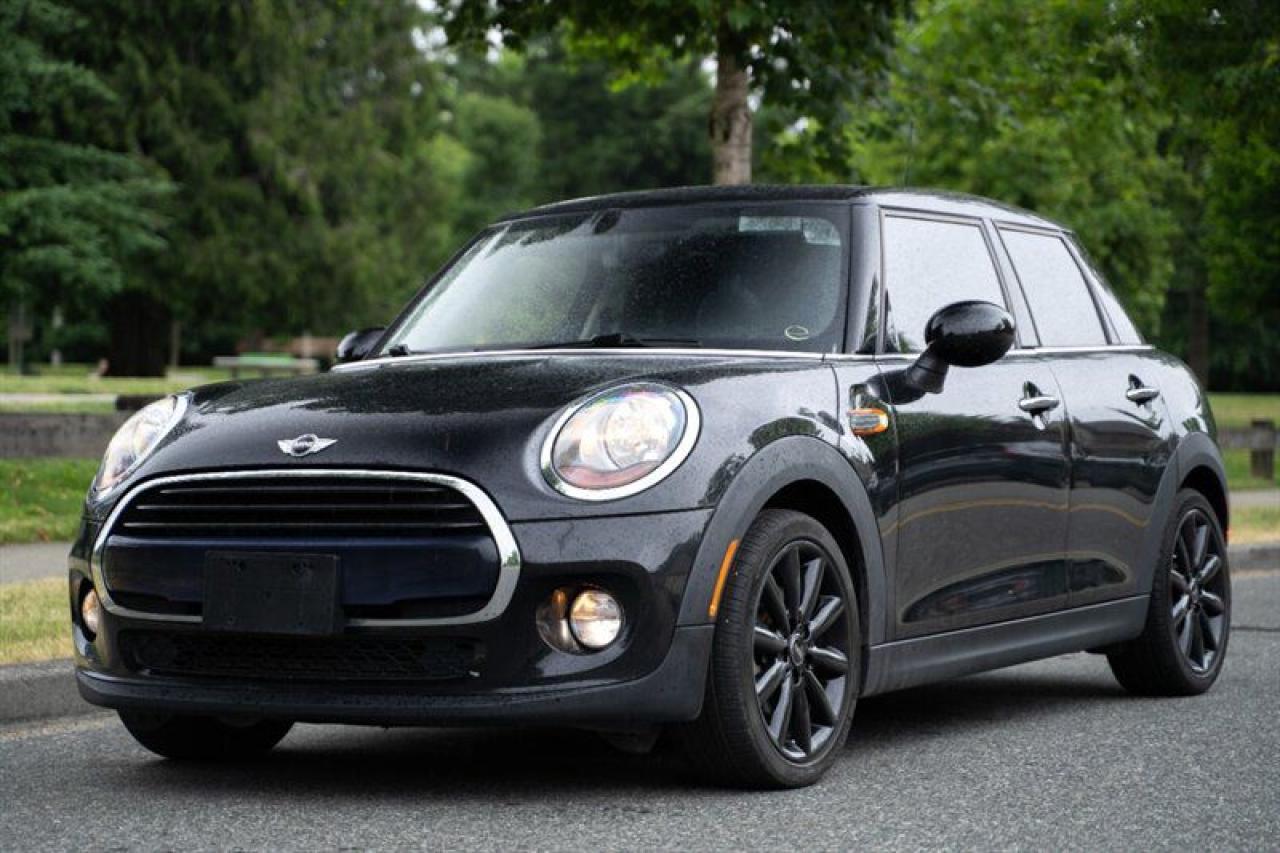 Used 2016 MINI Cooper Cooper Hardtop for sale in Surrey, BC
