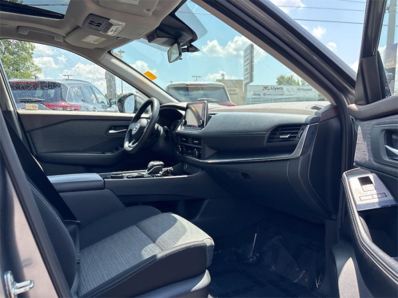 2023 Nissan Rogue SV Moonroof  BEST PRICE SV AROUND!!! Photo