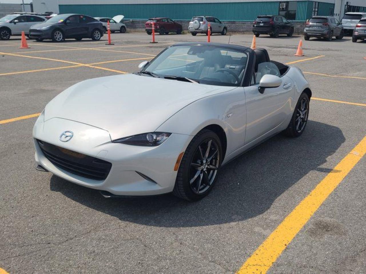 Used 2016 Mazda Miata MX-5 GT Convertible | Auto | Leather | Nav | Heated Seats | and More ! for sale in Guelph, ON