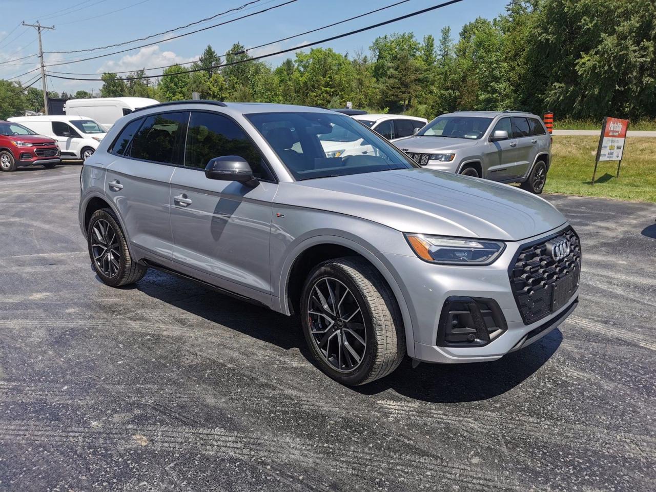 2023 Audi Q5 S-Line - Photo #3