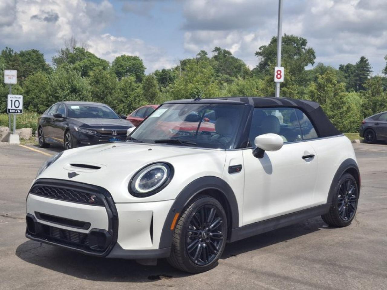 Used 2024 MINI Cooper Convertible Cooper S Convertible | HUD | Leather | Nav | CarPlay | Heated Wheel + Seats | Rear Camera and More ! for sale in Guelph, ON
