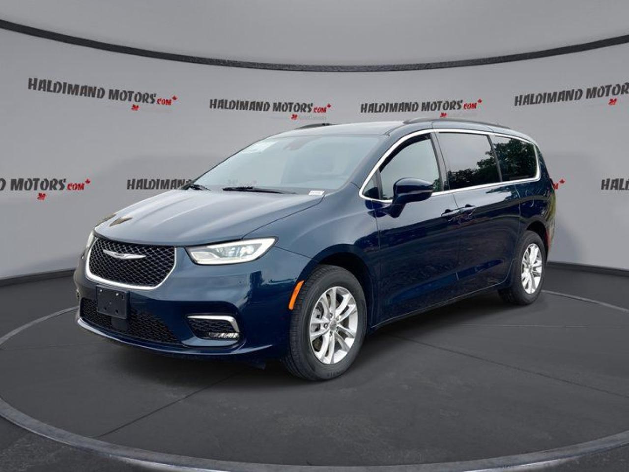 Used 2022 Chrysler Pacifica Touring for sale in Cayuga, ON