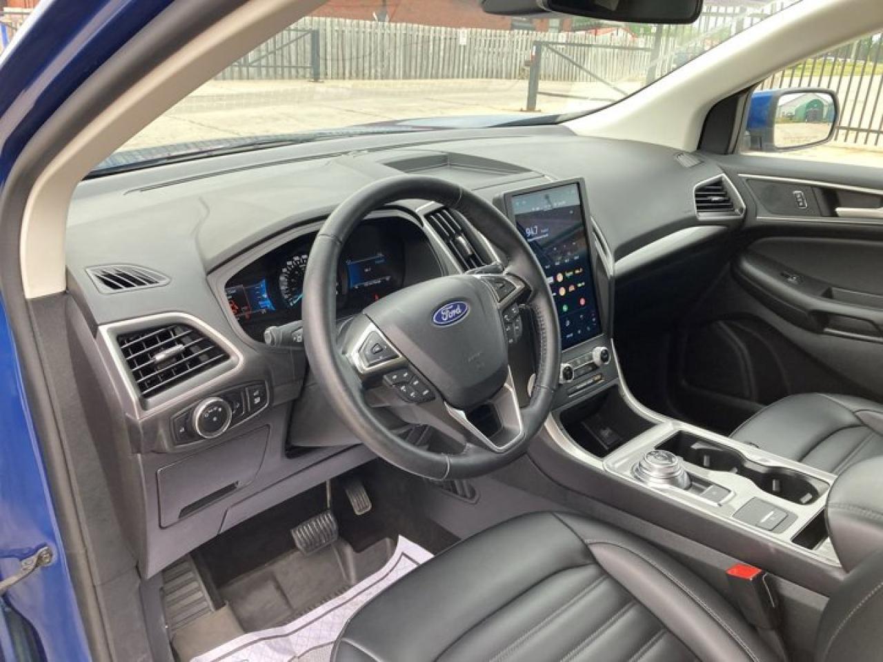 2024 Ford Edge SEL AWD Photo