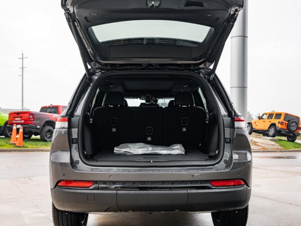 2025 Jeep Grand Cherokee Limited Photo