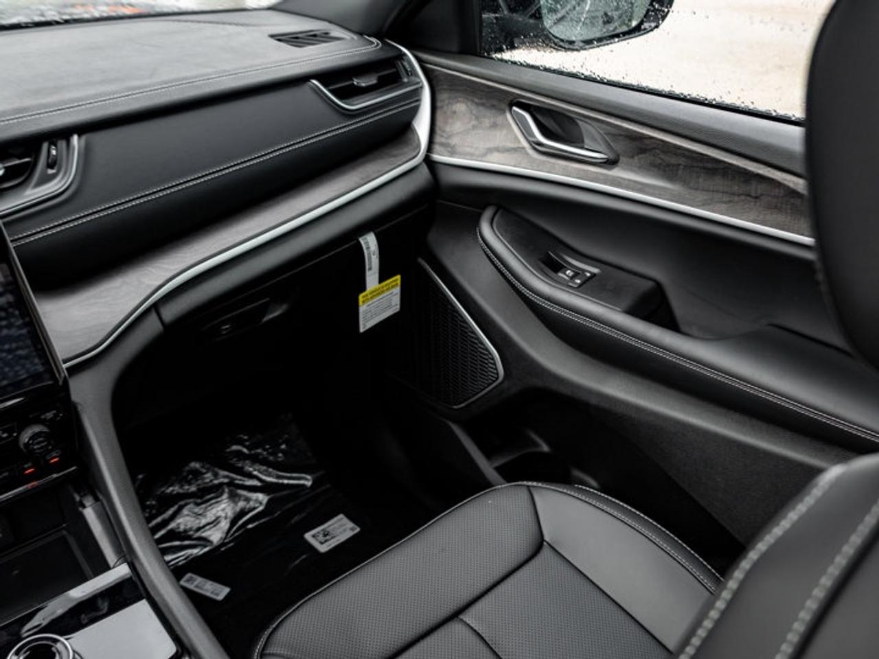 2025 Jeep Grand Cherokee Limited Photo