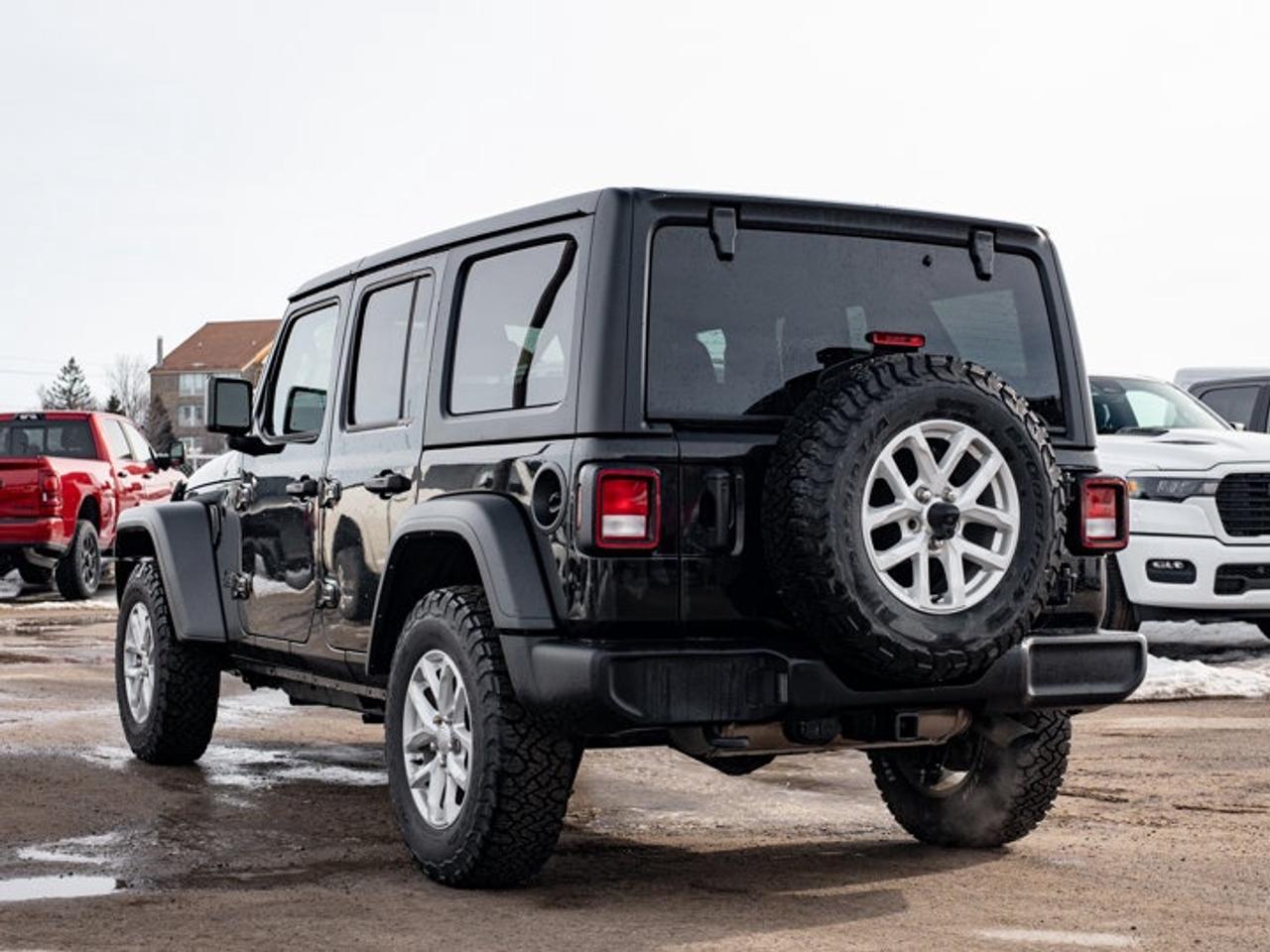 2023 Jeep Wrangler Sport S Photo