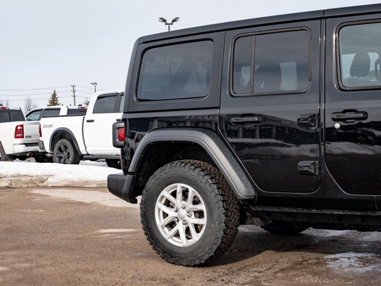 2023 Jeep Wrangler Sport S Photo