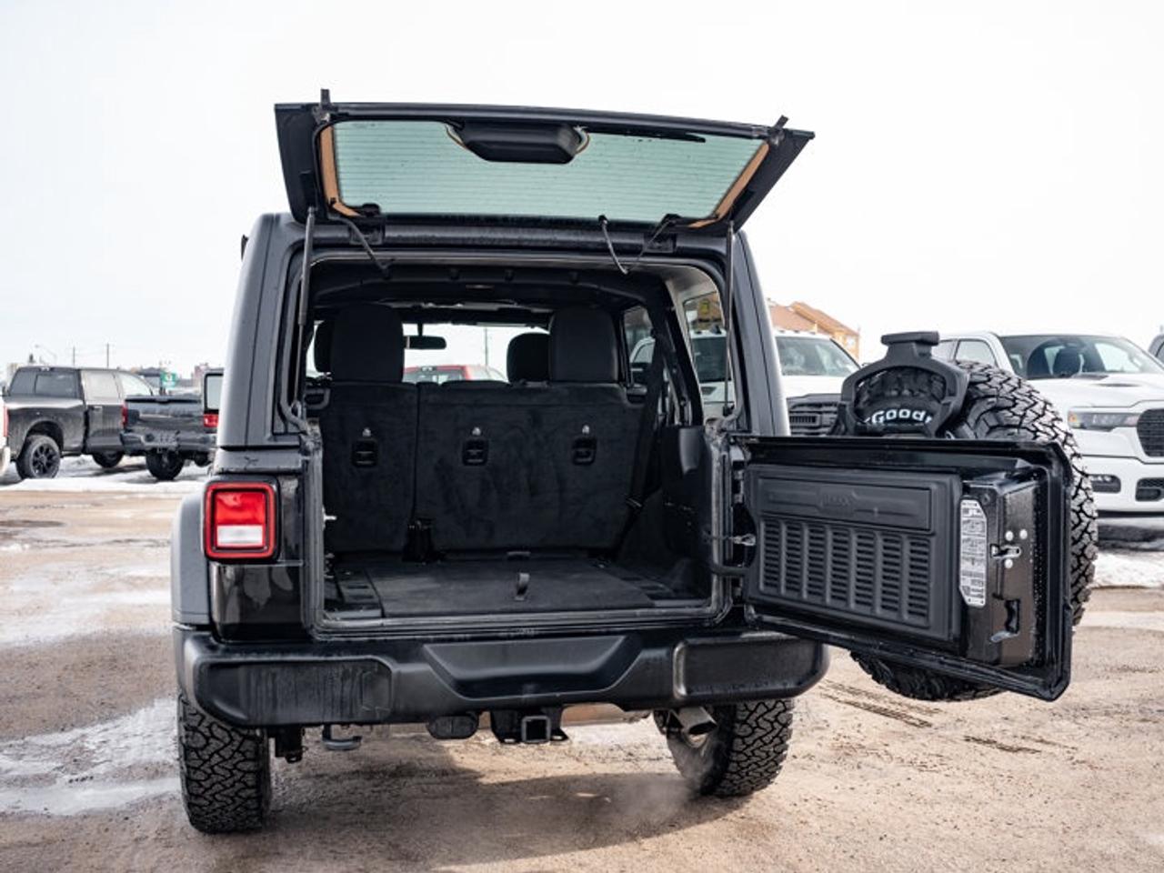 2023 Jeep Wrangler Sport S Photo