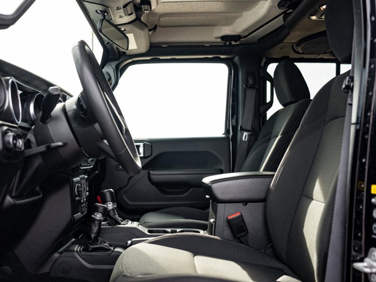 2023 Jeep Wrangler Sport S Photo