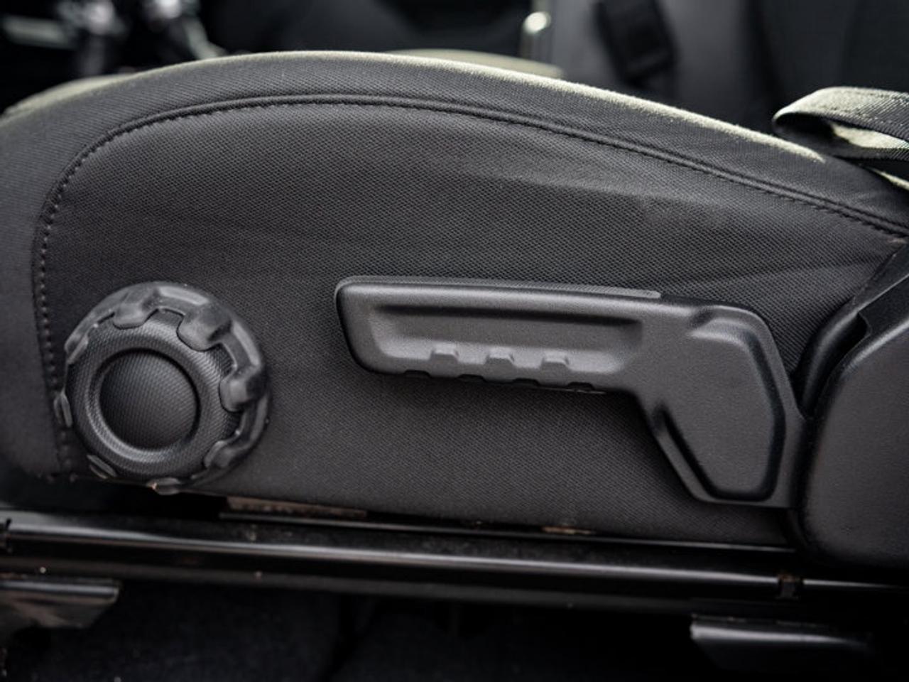 2023 Jeep Wrangler Sport S Photo