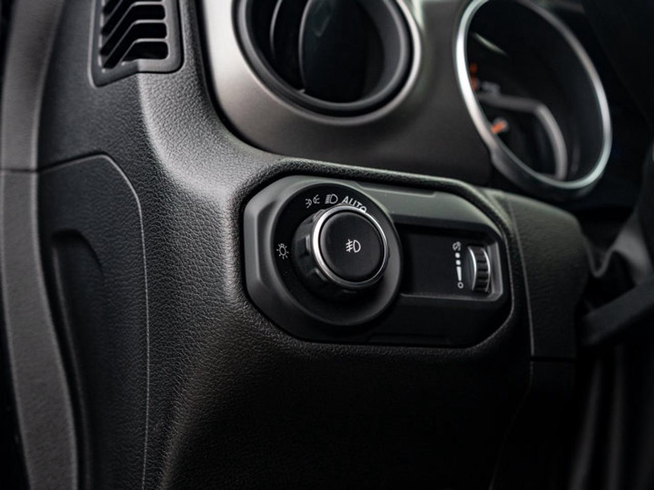 2023 Jeep Wrangler Sport S Photo