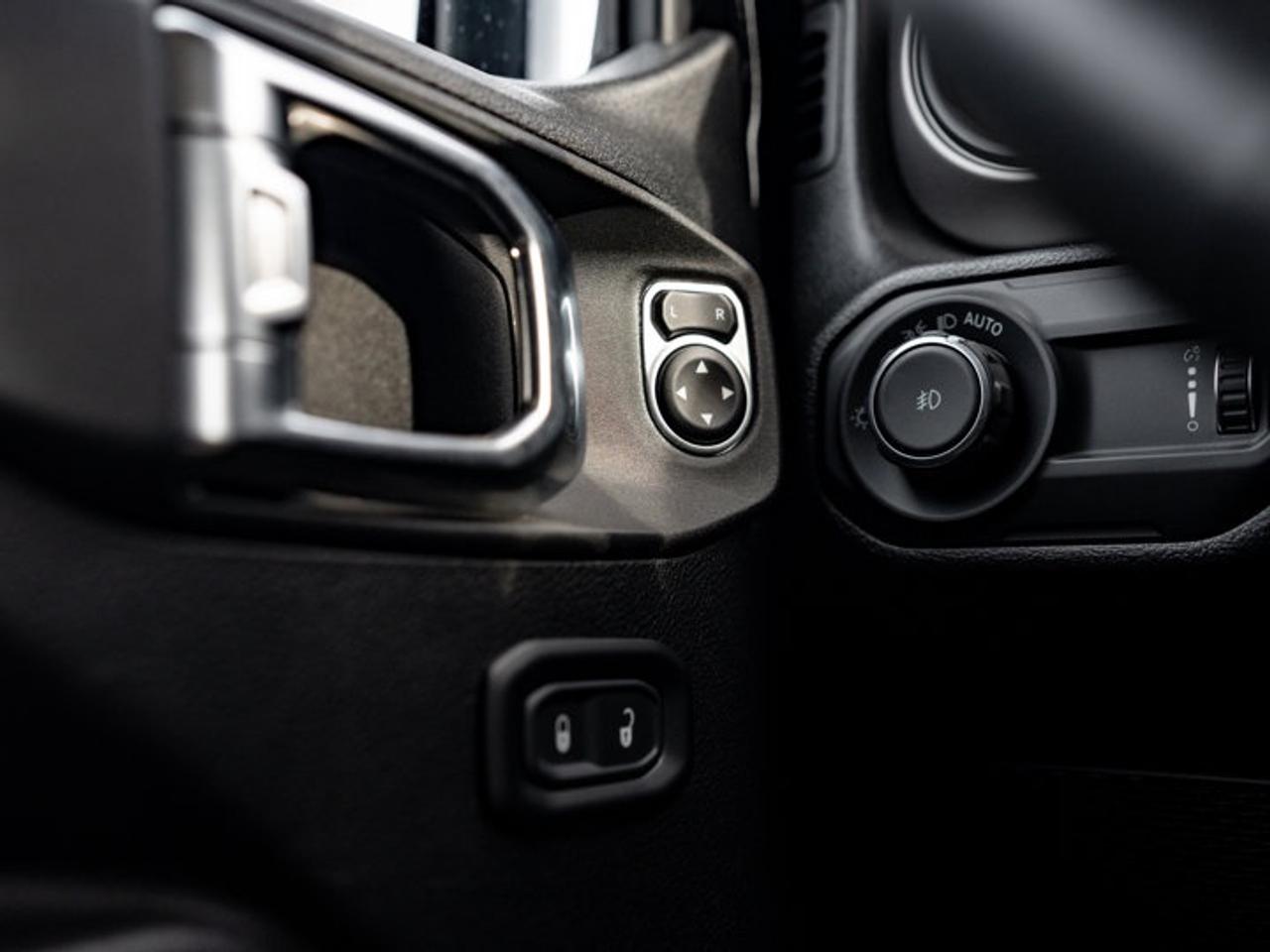 2023 Jeep Wrangler Sport S Photo